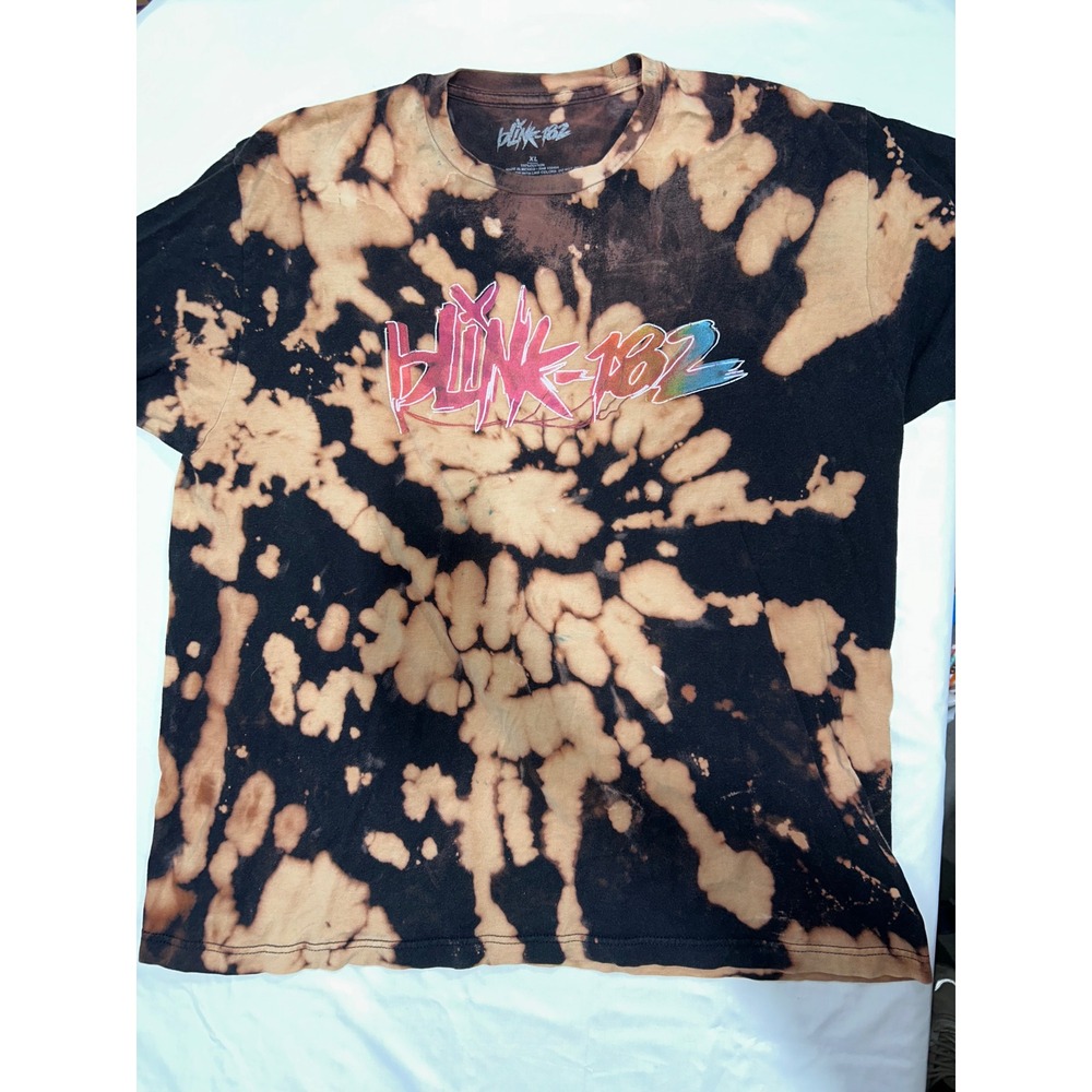 Blink-182 Bleach Dye Graphic T-Shirt Mens XL Black Pink Logo Pop Punk Tee